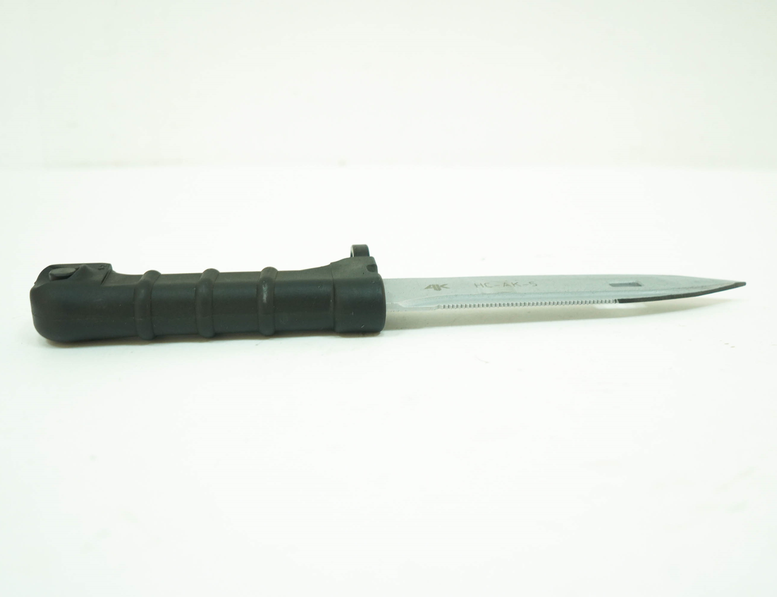 Штык-нож сувенирный (6*5)