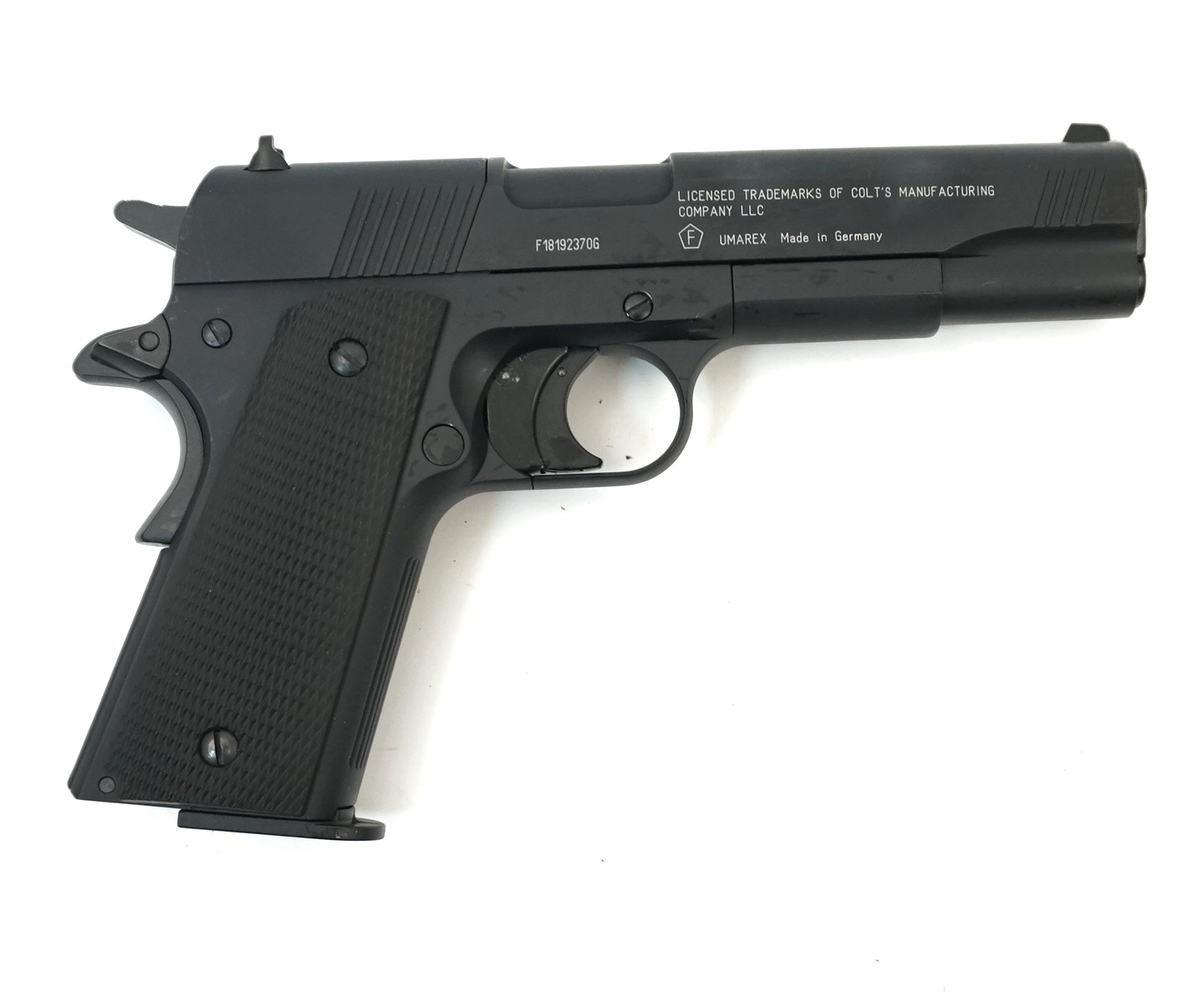 Пистолет пневматический Colt Govermment (черн., с пл/накл.)